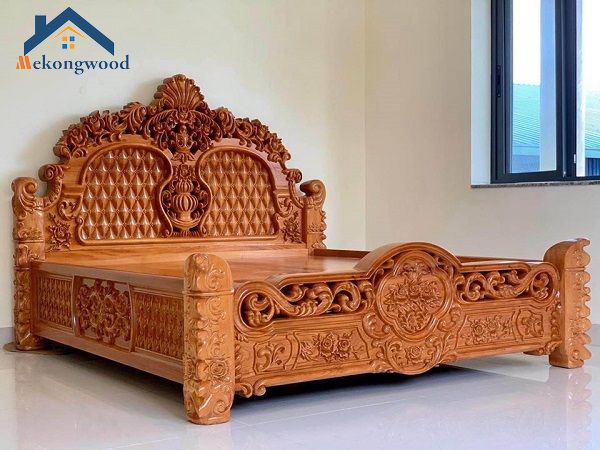 mẫu giường gỗ gõ đỏcổ điển đẹp nhất hiện nay