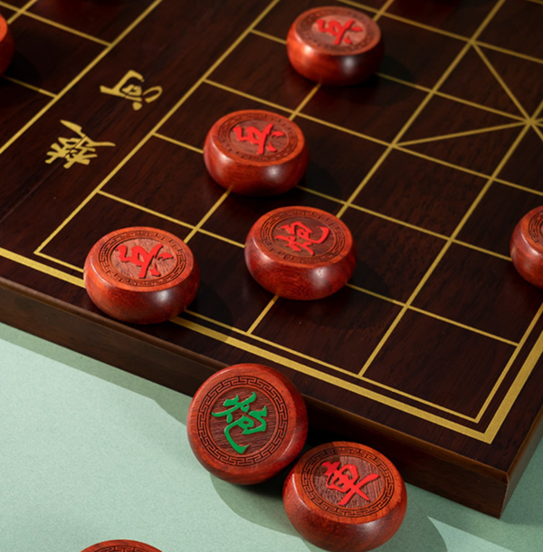 bộ bàn cờ tứng gỗ đàn hương huyết cao cấp
